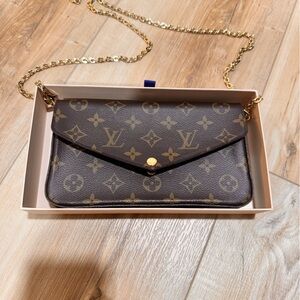 Louis Vuitton Monogram Clutch with Gold Chain - Pochette Felicie